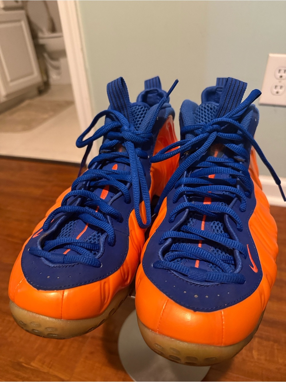 Nike MEN Orange and Blue Foamposite-Style Sneakers-NEW YORK KNICKS CHAMPS COLORS - Picture 5 of 16